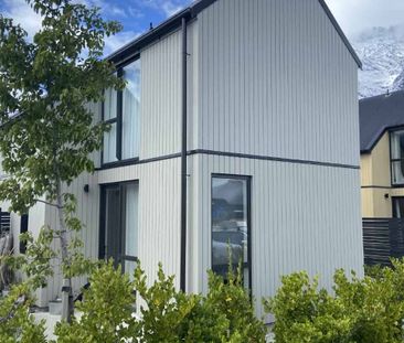 Stylish 1 Bed Apartment - Photo 5