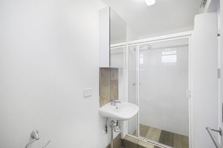 One Bedroom Unit in Prime Central Location - Photo 4