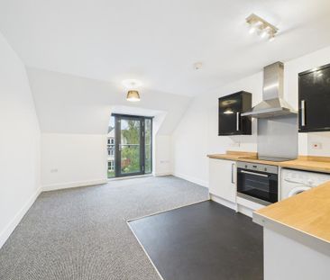 2 bedroom flat to rent - Photo 2