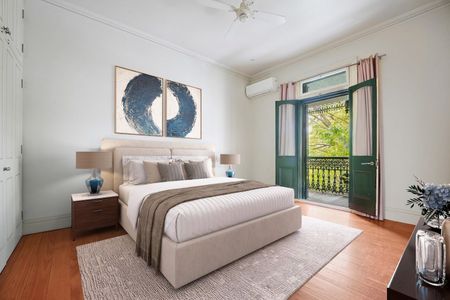 Charming Period Terrace in Woollahra: A Spacious Home with Classic Appeal - Photo 3