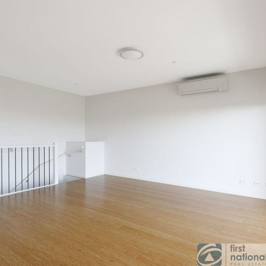 Modern 2 Bedroom - Photo 1