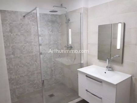 Location Appartement 3 pièces 80 m2 à Lons-le-Saunier - Photo 4