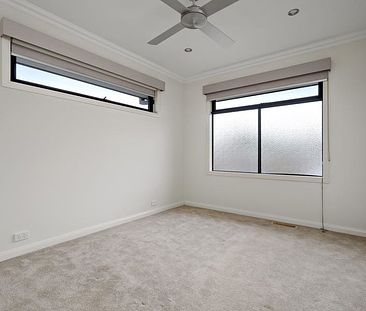 2/6 Eve Court, Forest Hill - Photo 4