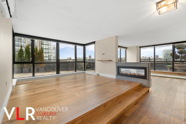 Condo in Downtown Vancouver, BC - Photo 1
