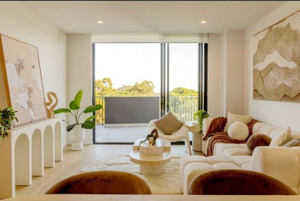 New Luxury Apartment - Photo 1