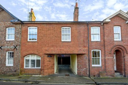 2 Bedroom House - Magdalen Mews, St. Johns Street - Photo 2