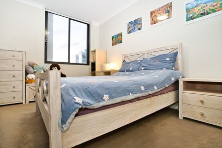 Modern High Level 2 Bedrooms Apartment Available For Lease!!! - Photo 4