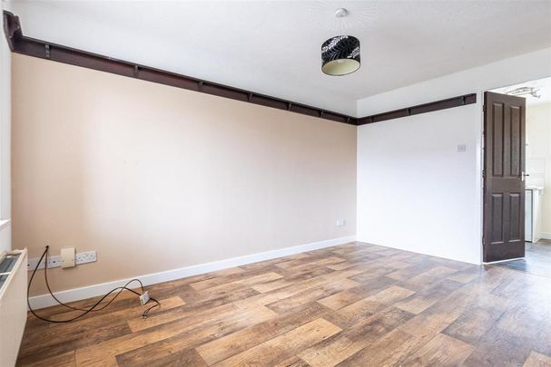 2 bedroom semi-detached house to rent - Photo 1