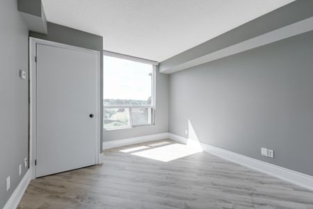 For Lease - 75 Ellen Street Unit# 410, Barrie, Ontario - Photo 3
