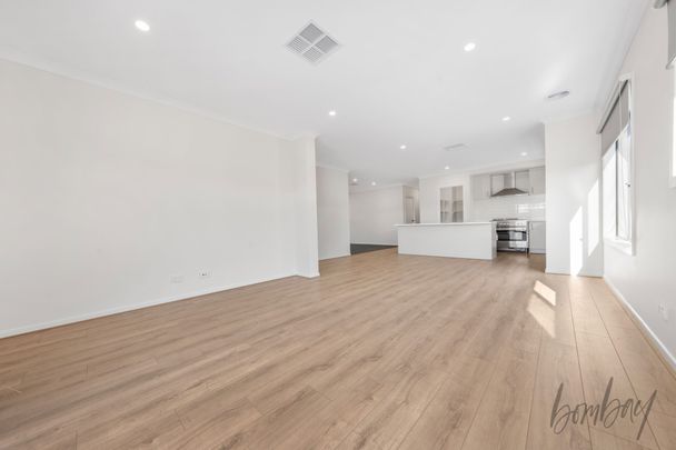 BEAUTIFUL BRAND-NEW FAMILY HOME IN MANDALAY ESTATE, BEVERIDGE - Photo 1