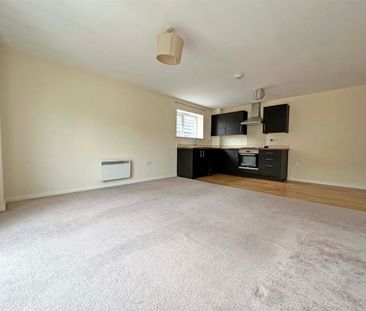 2 bedroom Apartment to rent - Photo 2