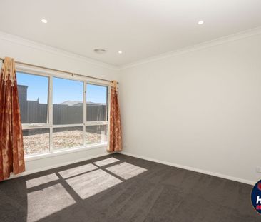 58 Ken Herde Crescent, Taylor ACT 2913 - House For Rent | Domain - Photo 4