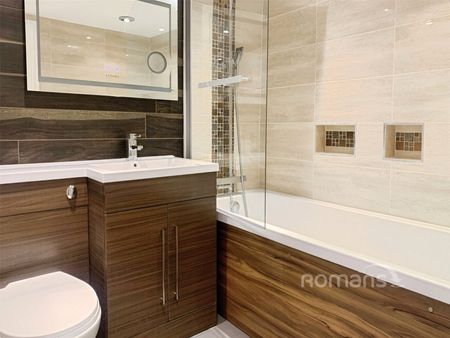 3 bedroom apartment to rent - Photo 5