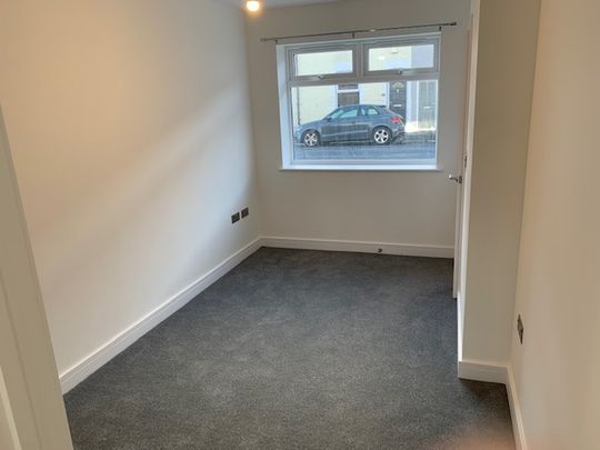 Singleton Road, Splott - Photo 1