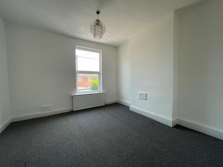 3 bedroom terraced house to rent - Photo 4