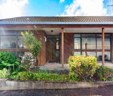 Prime Hamilton Living - Clifton Terrace Townhouse for Rent - Photo 2