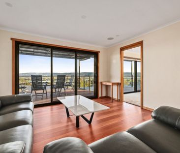 9 Vermeer Avenue - Photo 1