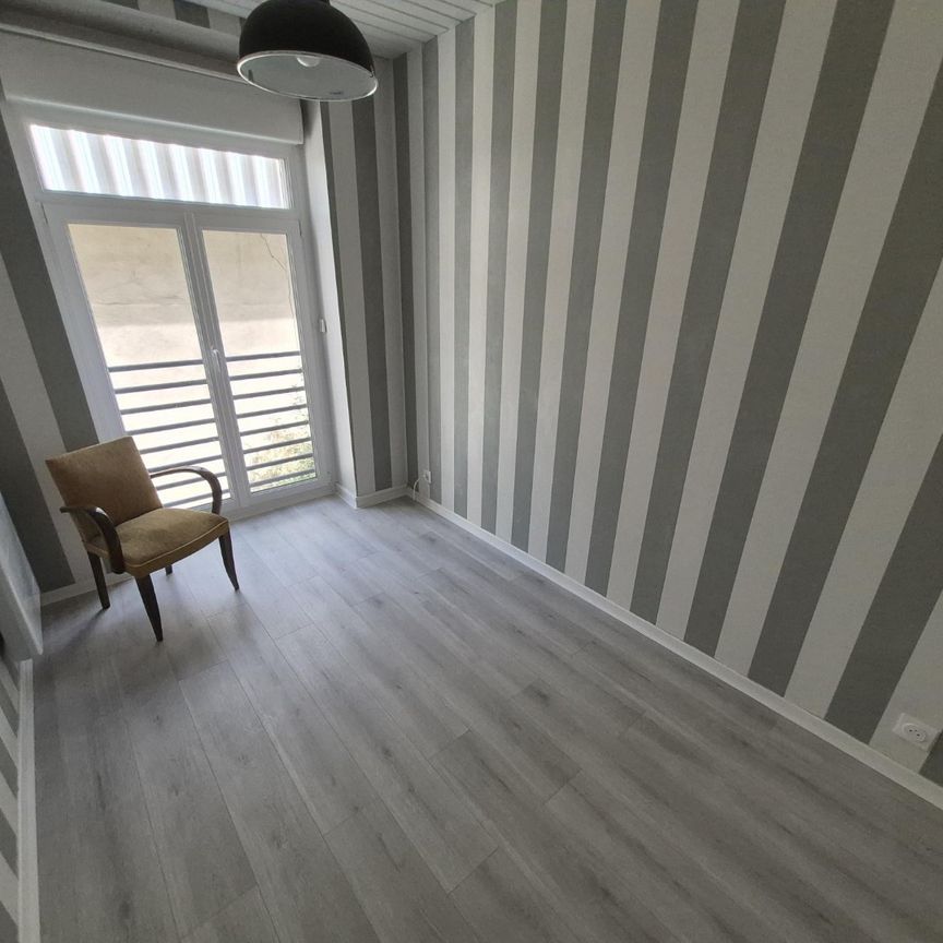 Location Appartement 2 pièces 45m² BOULOGNE SUR MER 62200 - Photo 1