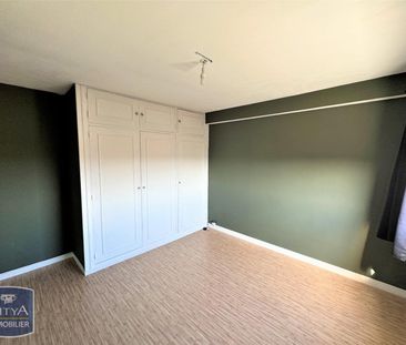 Location Appartement 4 pièces 73m² LILLE 59000 - Photo 4