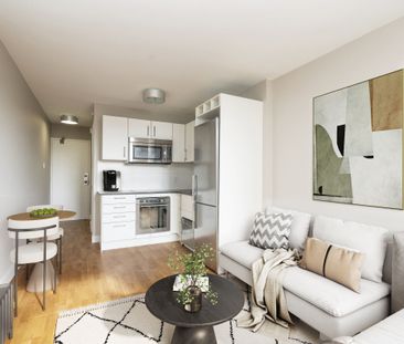 798 Richmond Street West - Photo 2