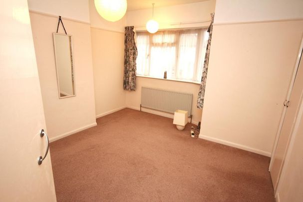 4 bedroom end of terrace house to rent - Photo 1