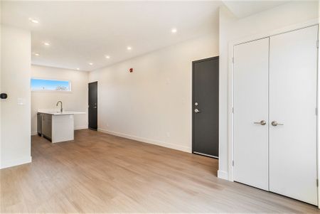 For Lease - 158 Laval Street Unit# Unit # 7, Vanier and Kingsview Park, Ontario - Photo 2