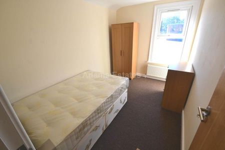 5 bedroom terraced house to rent - Photo 5