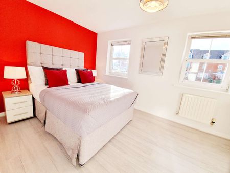 Campbell Fields Room 1 - Photo 3