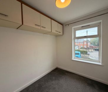 3 bedroom end of terrace house to rent - Photo 5