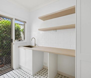 Lovingly Maintained Federation Style Home - Photo 4