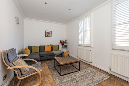 5, Hothams Court - Photo 2