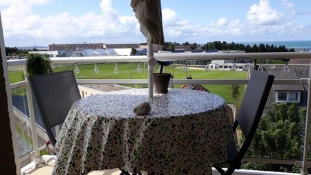 Location Appartement 2 pièces Meublé 38m² GRANVILLE 50400 - Photo 5