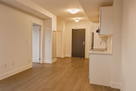 For Lease - 715 Davis Drive Unit# 906, Newmarket, Ontario - Photo 4