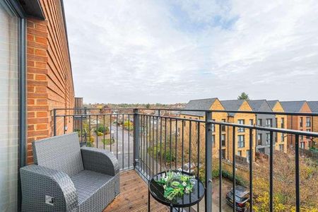 Dowding Drive, Blackheath, SE9 - Photo 2