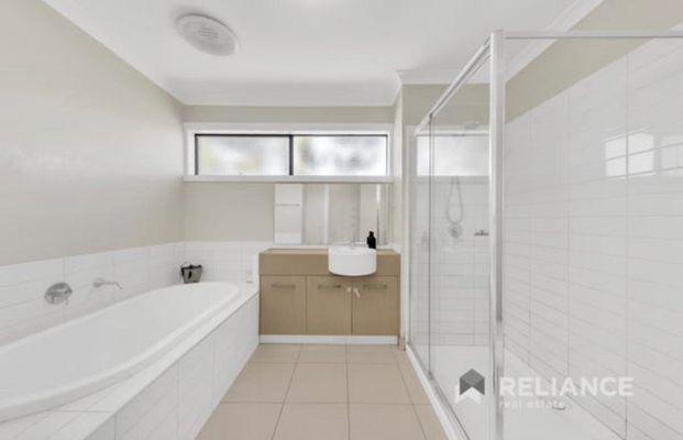 Wyndham Vale - Photo 1