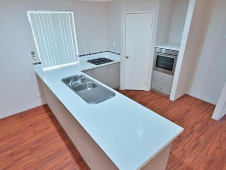 Secure family home - Photo 4