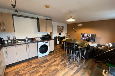 Station Square - Photo 2