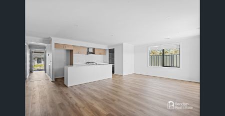 Contemporary Comforts and Modern Living - Photo 3