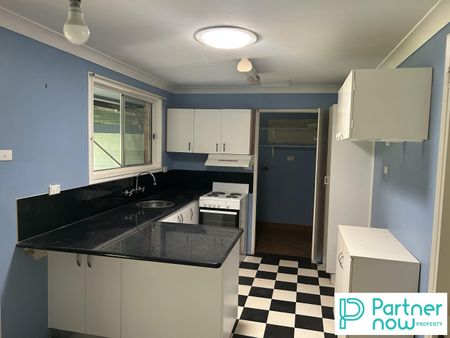 35 Quinn Street, TAMWORTH NSW 2340 - Photo 2