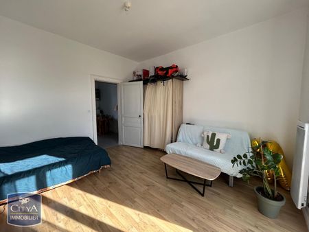 Location Appartement 1 pièce 28m² ANGERS 49000 - Photo 2