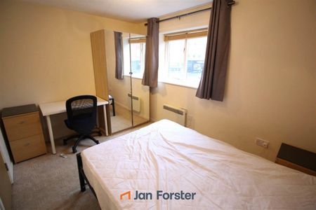 2 Bedroom Apartment - Photo 5