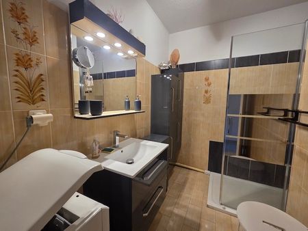 Location Appartement 2 pièces 45m² - Photo 2