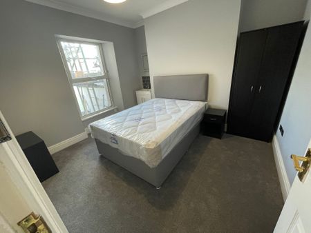 18 Nelson Street - Photo 2