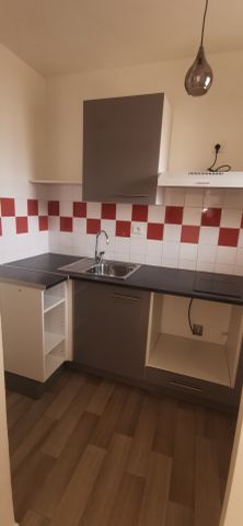 Location Appartement 2 pièces 48m² MARMANDE 47200 - Photo 5