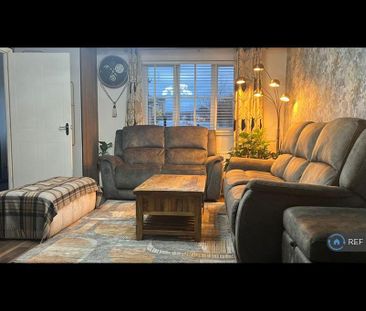 3 bedroom end of terrace house to rent - Photo 3