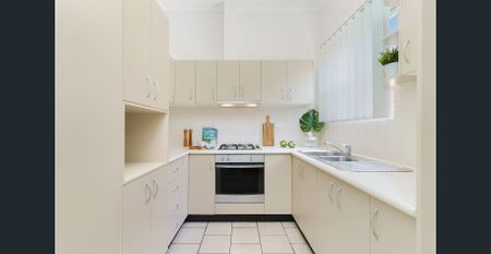 CHARMING & PERFECTLY LOCATED ONLY MOMENTS TO STATION, WESTFIELD, MLC & BURWOOD PARK - Photo 4