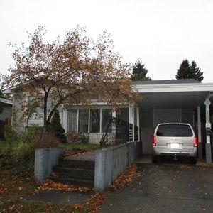 Clean, Spacious Suite in Spruceland - Photo 2