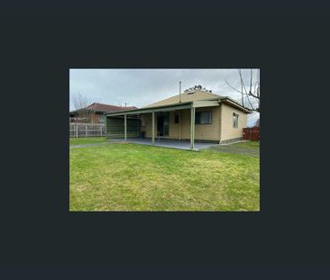 95 Hennessey St, Moe, Vic 3825 - Photo 3