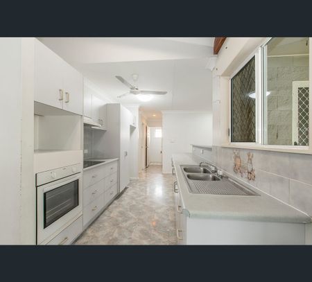 12 Cobham Crescent, Kirwan, Qld 4817 - Photo 3
