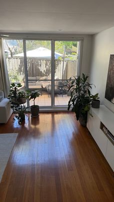 North Sydney - Photo 1